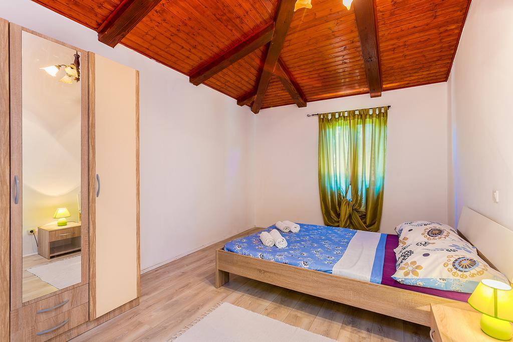 Villa Zara Лижнян Экстерьер фото